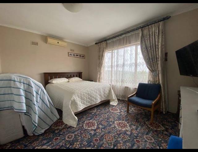 4 BEDROOM HOUSE FOR SALE IN SHALLCROSS
